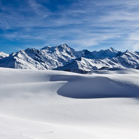 schweizer-alpenberge-schnee
